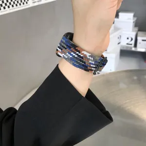 Kompatibel mit Apple Watch geflochtenes Solo Loop Armband verstellbar elastisch Sport Band.