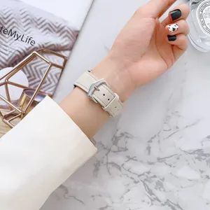 Cinturino di ricambio in pelle beige compatibile con apple smartwatch elegante accessorio retrò