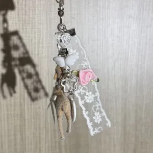 Bonito colgante de teléfono de ciervo de encaje estilo coreano hecho a mano abalorio.
