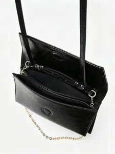 Sac à bandoulière noir minimaliste avec rabat pour femmes, sac fourre-tout quotidien élégant.