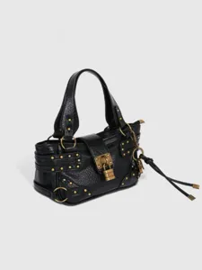 Sac cartable en cuir PU noir avec cadenas métallique, clous dorés et finition texturée élégante.