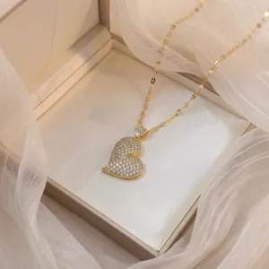 Elegante vergoldete Kristall Herz Anhänger Halskette, modische Damen Kette Schmuck Geschenke.