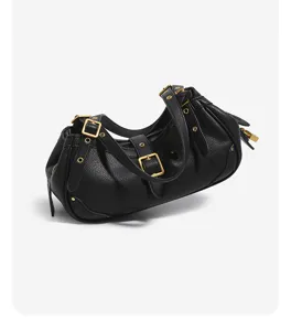 Bolso de hombro biker de piel negra con detalles dorados, elegante bolso estilo Y2K.