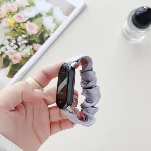 Ersatz Stoff Scrunchie Uhrenarmband fuer Smartband, weiches graues elegantes Armband