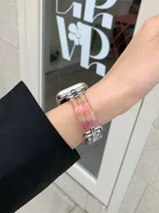 Resin en metaal gesplitst horlogebandje met zilveren gesp voor Apple Watch, stijlvol polsaccessoire.
