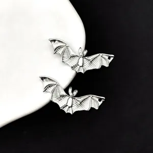 Pendentifs chauve-souris en alliage argenté pour fabrication de bijoux DIY accessoires d'Halloween.