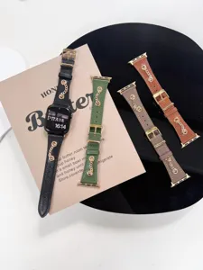 Cinturino in pelle compatibile con Apple Watch, in stile retro con catena in metallo.