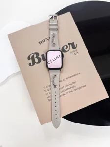 Cinturino in pelle grigia vintage con eleganti catene metalliche compatibile Apple Watch.