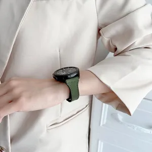 Green crazy horse leather watch strap 22mm compatible with smartwatches, premium replacement band.
