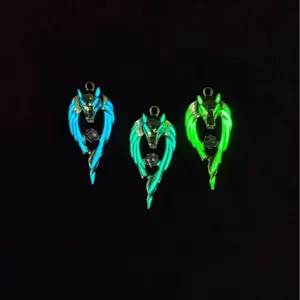 Gothic Luminous Wolf Head Pendant Glow In The Dark Zinc Alloy Charm Necklace Accessory Cool Punk Party Jewelry Gift
