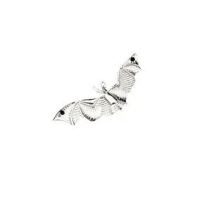Pendentif chauve-souris en alliage argenté, charm gothique pour accessoire de bijoux DIY.