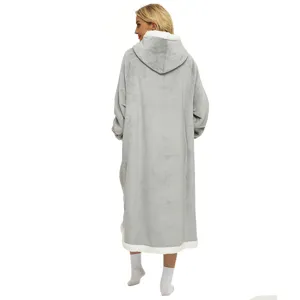 Oversized wearable fleece blanket hoodie with hood and long sleeves for cozy lounging.