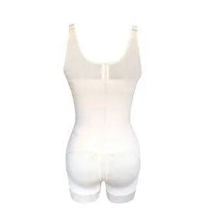 Body gainant complet pour femme, gaine amincissante et vue arrière détaillée du fessier.
