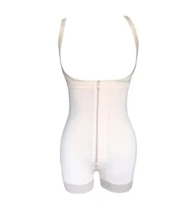 Gaine amincissante complète beige pour femme avec fermeture éclair et bordure en dentelle.