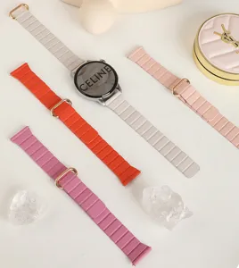 Eleganti cinturini magnetici per orologio compatibili con smartwatch, ricambi colorati.
