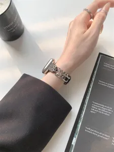Stilvolles Jeans und Metallkette Uhrenarmband kompatibel mit Apple Watch Armband