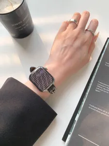 Vintage Jeans und Metallkette Apple Watch Armband, stilvoller Ersatzriemen für iWatch.