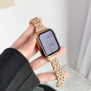 Funda de reloj de diamantes de imitación galvanizada y correa de cadena para smartwatch.