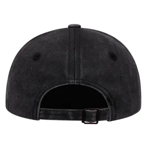 Cappellino da baseball nero in cotone lavato con cinturino regolabile, dettaglio posteriore.