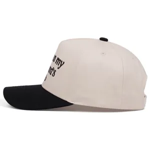 Two-tone embroidered baseball cap casual sun hat for outdoor sports and daily wear.