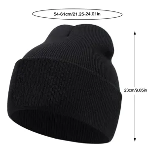 Classica berretto in maglia a coste nera cuffia invernale calda per uomo e donna all'aperto.
