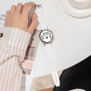 Bracelet de montre intelligent de remplacement en silicone blanc pour sport et usage quotidien.