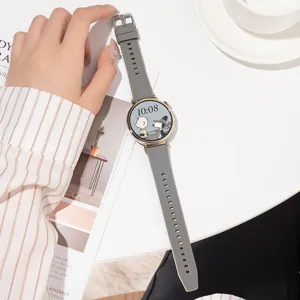 Bracelet de montre en silicone gris avec cadran dessin animé, confortable et stylé.
