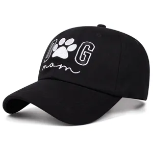 Classico cappellino da baseball nero in cotone con ricamo zampa simpatica mamma di cane.