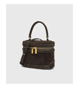 Dunkelbraune Wildleder Kosmetiktasche Box Tasche mit Griff und Schultergurt Umhaengetasche.
