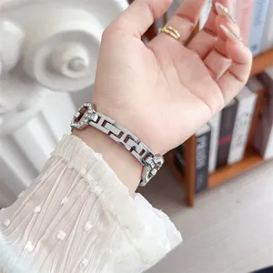 Ersatz Metall Strass Uhrenarmband kompatibel mit Smartwatch im edlen Luxus Design.