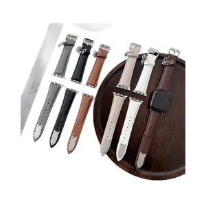 Ersatz Lederarmband mit stilvollem Kettendetail kompatibel fuer apple watch serie.