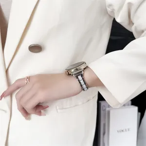 Edelstahl-Harz-Uhrenarmband kompatibel mit Smartwatches, elegantes Ersatzarmband für den Alltag.