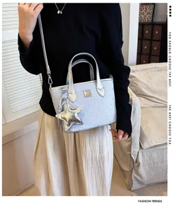 Borsa tote con stampa di stelle argentate e grande ciondolo, elegante borsa a tracolla.