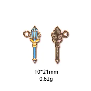 Vue détaillée du pendentif breloque bijoux DIY en alliage baguette cristal bleu 10x21mm.