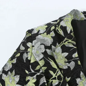 Γυναικείο σακάκι blazer με λουλουδάτο ζακάρ και κλασικό πέτο για επαγγελματική και καθημερινή χρήση.