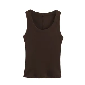 Detailed view of the dark brown ribbed sleeveless tank top, U-neck design, slim fit.