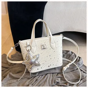 Borsa a mano bianca con stampa di stelle e ciondolo a stella, elegante borsa da donna.