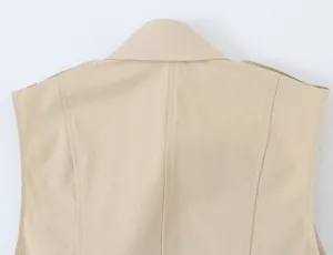 Khakifarbene ärmellose Weste Detail, elegante Mode Revers Schulterklappe schmale Damen Top.
