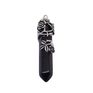 Colgante de pilar hexagonal de piedra negra natural con diseño de metal de rosa plateada vintage