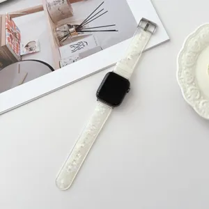 Transparant horlogebandje met parelmoer textuur compatibel met Apple Watch, stijlvol zomer accessoire.