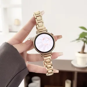 Bracelet de montre en métal doré fin, lanière élégante à maillons pour montre connectée.