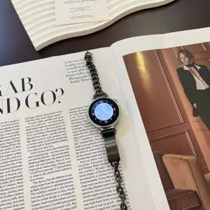 Metallketten-Smartwatch-Armband mit Römischem Zifferblatt, kompatibel mit gängigen Uhren stilvoll.