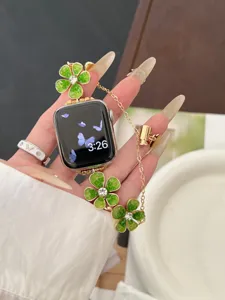 Metall Blumen Uhrenarmband mit gruenem Emaill und Strass fuer Smartwatch Details.