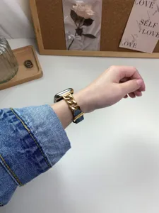 Cinturino per orologio in catena d'acciaio e jeans per Apple Watch SE 6 7 8 9.