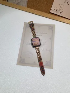 Cinturino per orologio in catena di acciaio inossidabile e vera pelle per Apple Watch.