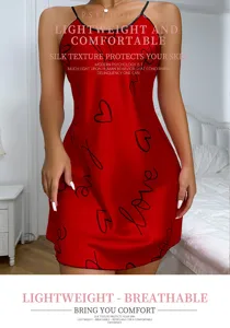 Rotes Seiden Nachthemd für Damen sexy rückenfreies Schlafkleid mit Herzmuster im Sommer.