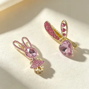 Exquisite pink crystal rabbit duckbill hair clip, elegant rhinestone cute hair accessories for women.