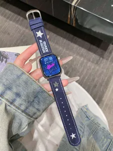 Bracelet de montre connectée en jean avec broderie d'étoiles, compatible avec Apple Watch.
