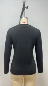 Damen schwarzes langarm geripptes t-shirt schmale passform herbst oberteil detail ansicht