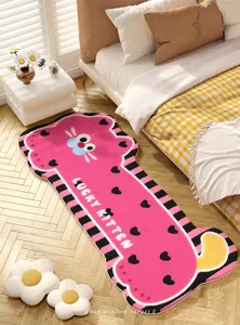 Tapis chat mignon style cachemire, descente de lit douce pour chambre rose charmante.